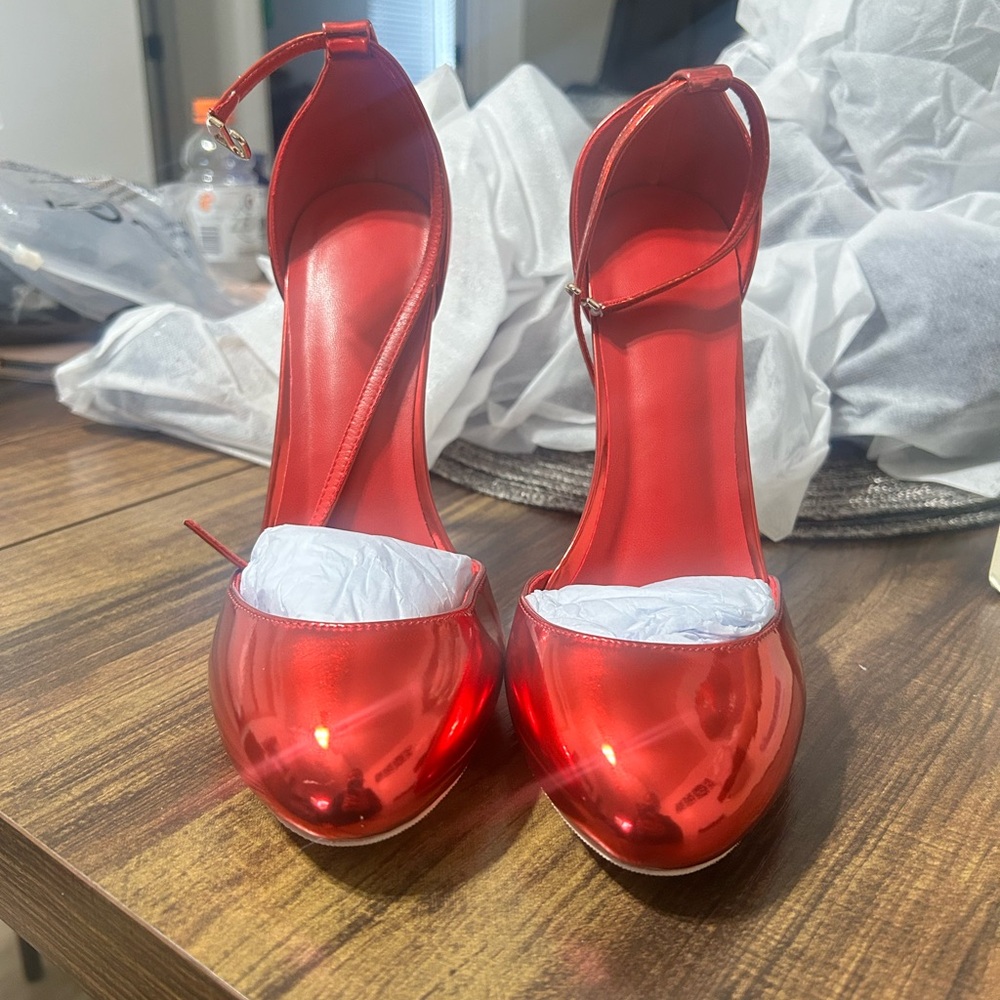 Milano Shiny Red Heels